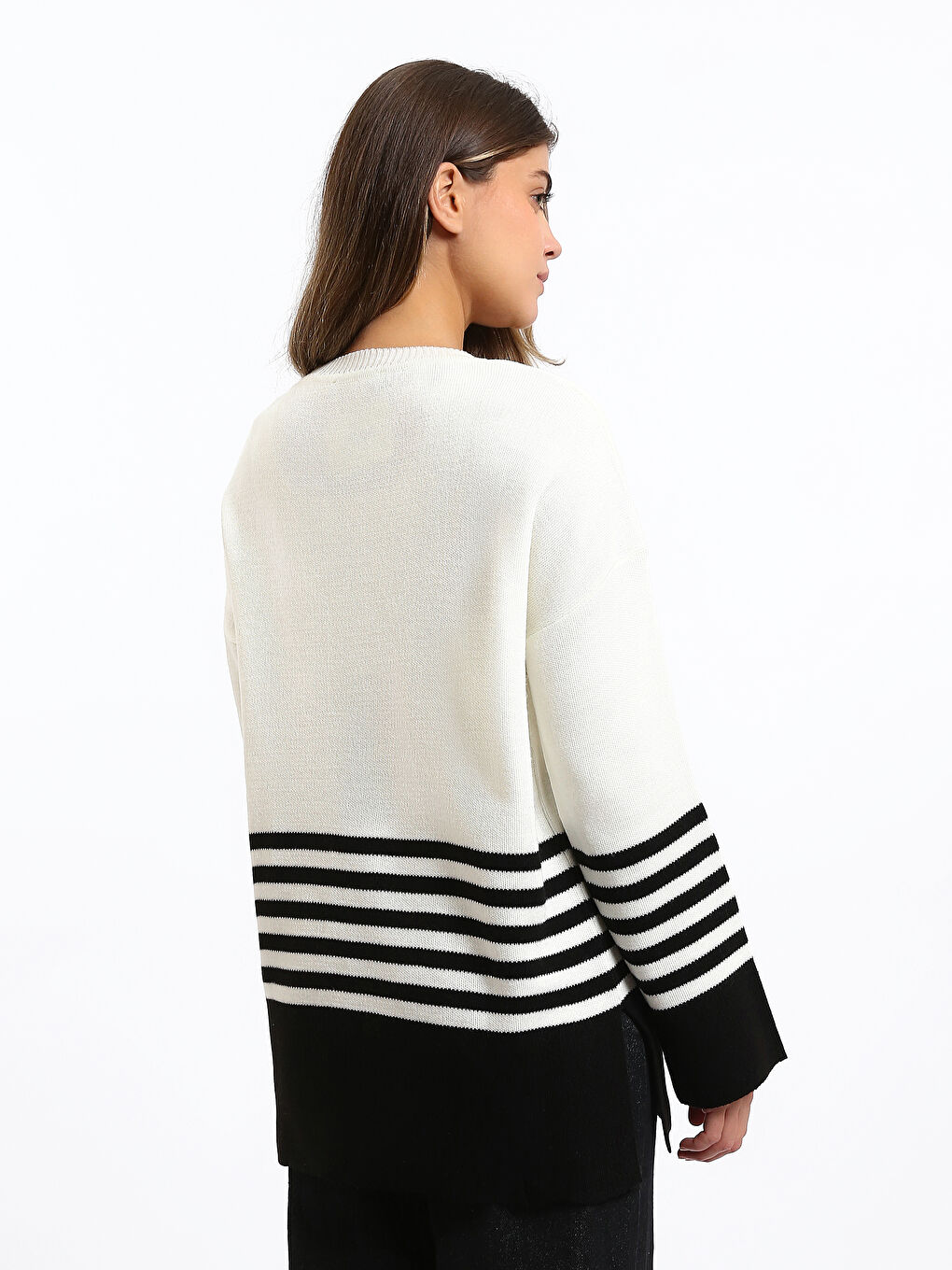 Crew Neck Women's Knitwear Sweater-4