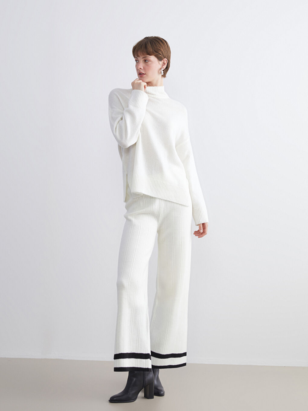 Women's Elastic Waist Striped Knitwear Trousers