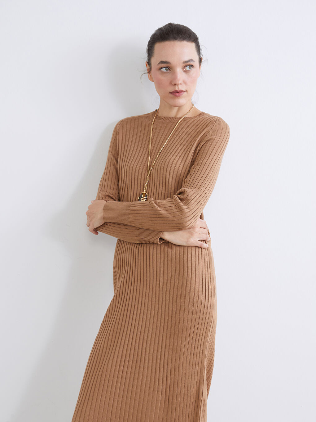 فستان تريكو برقبة دائرية-1