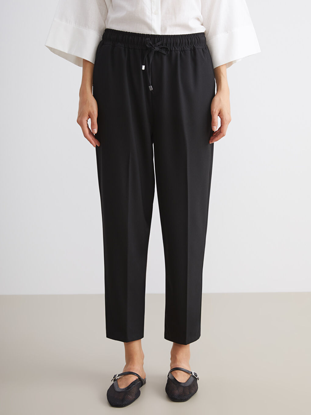 Siyah Büyük Beden Beli Lastikli Havuç Kesim Kadın Pantolon-3