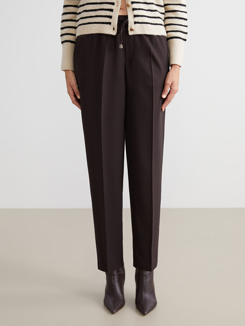 Kahverengi Büyük Beden Beli Lastikli Havuç Kesim Kadın Pantolon-2