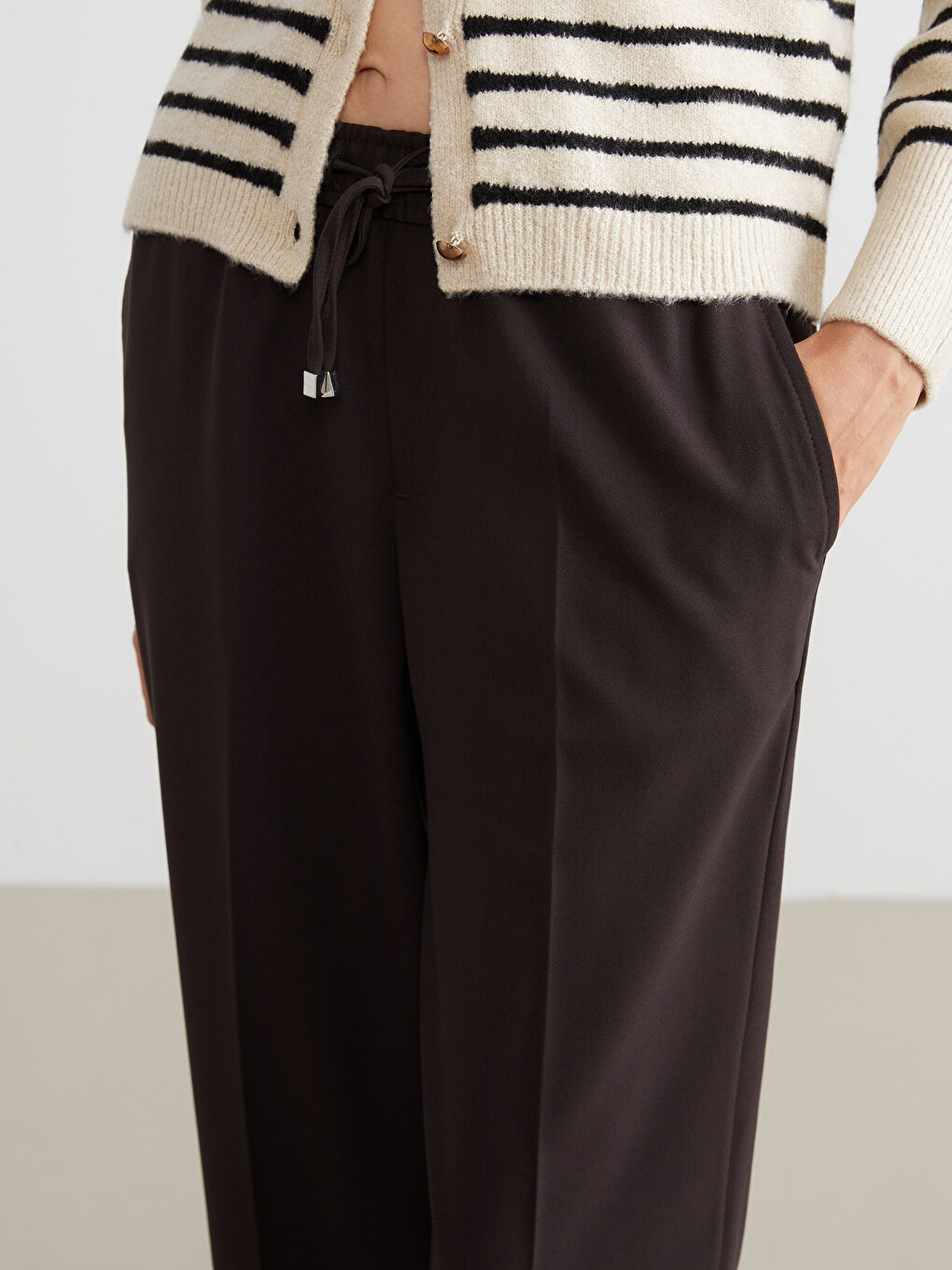 Kahverengi Büyük Beden Beli Lastikli Havuç Kesim Kadın Pantolon-3