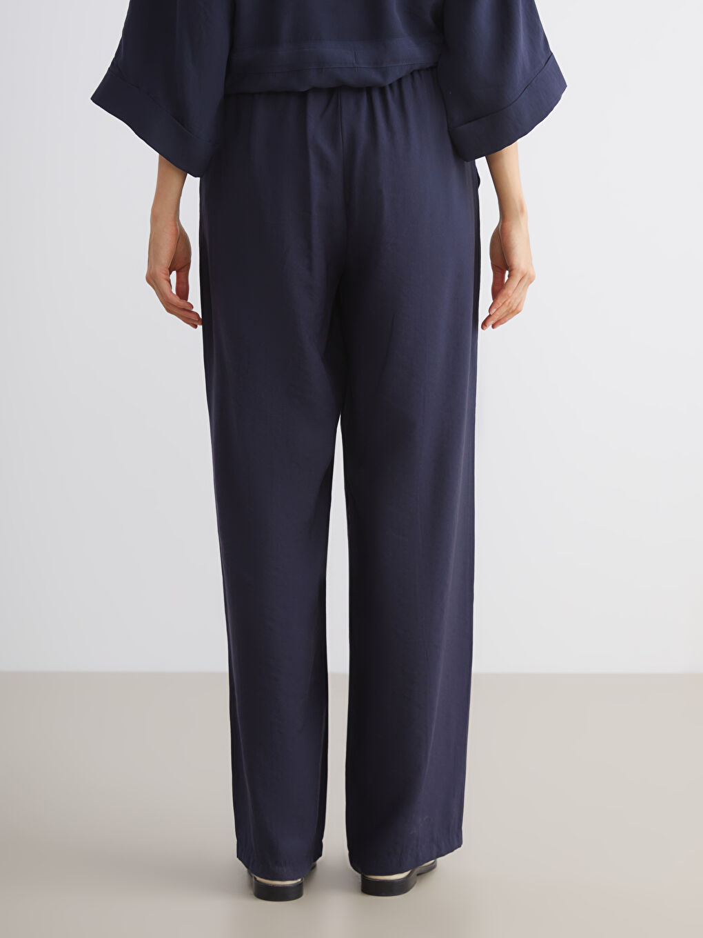 Lacivert Beli Lastikli Modal Karışımlı Kadın Pantolon-3