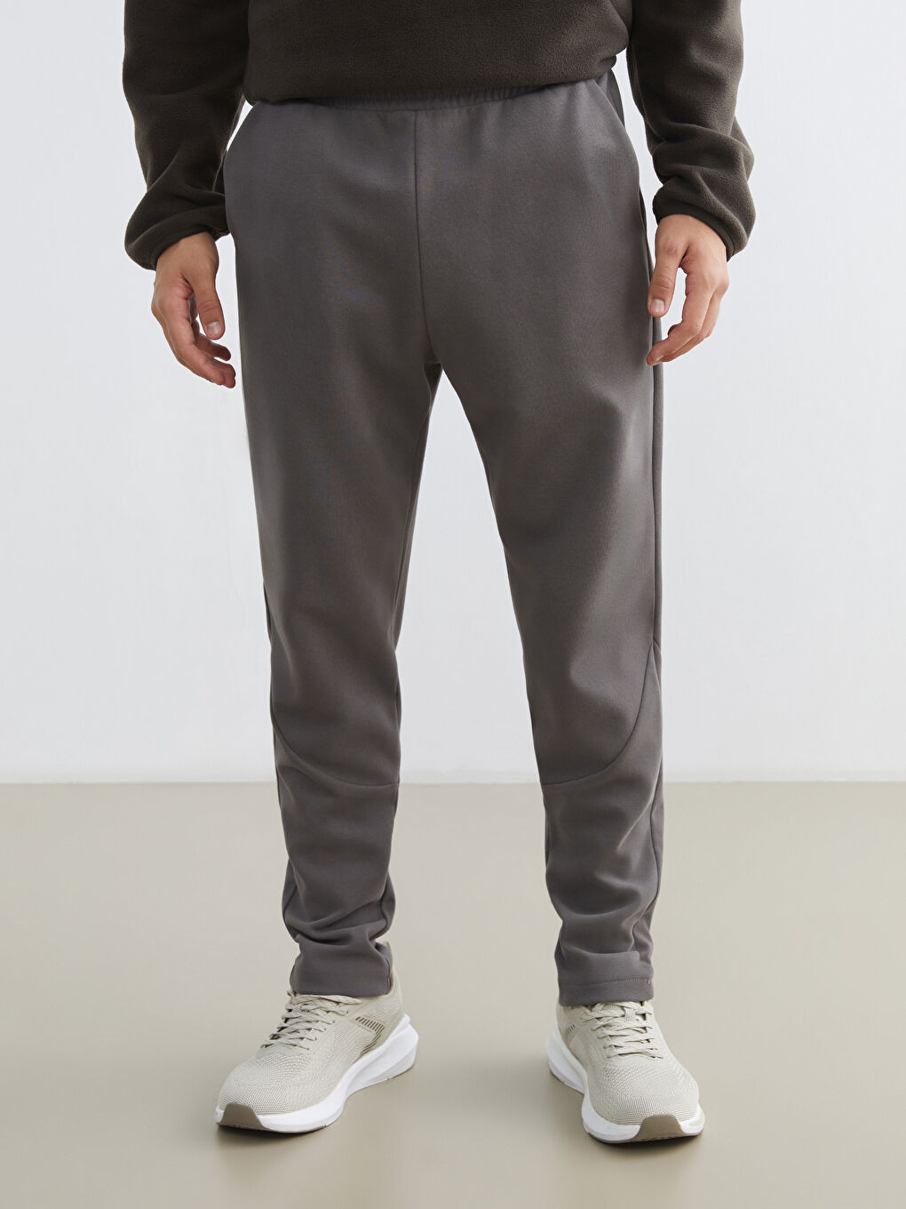 بنطال رياضي رمادى رجال-1