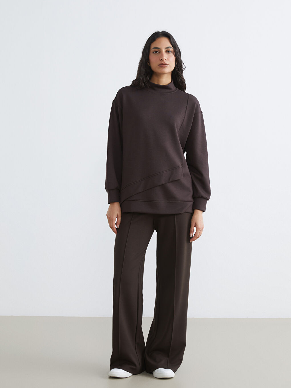 Kahverengi Dik Yaka Soft Touch Kadın Sweatshirt Tunik-1