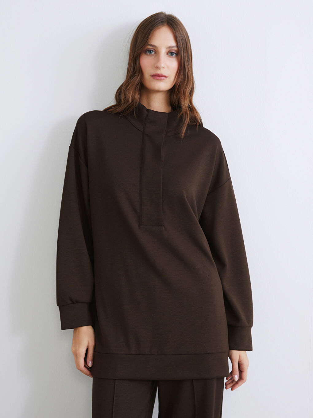 Kahverengi Dik Yaka Oversize Kadın Sweatshirt Tunik