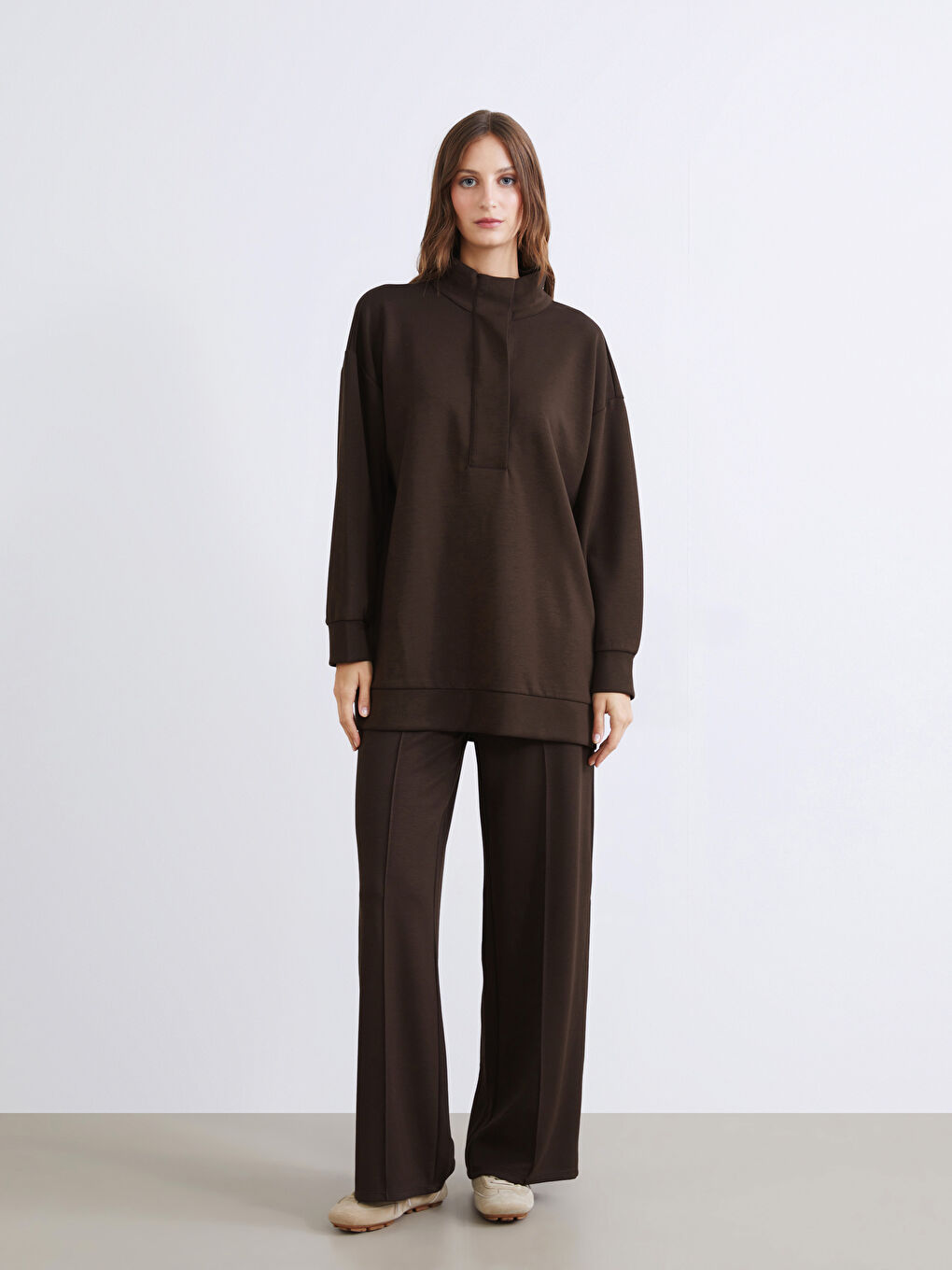 Kahverengi Dik Yaka Oversize Kadın Sweatshirt Tunik-1