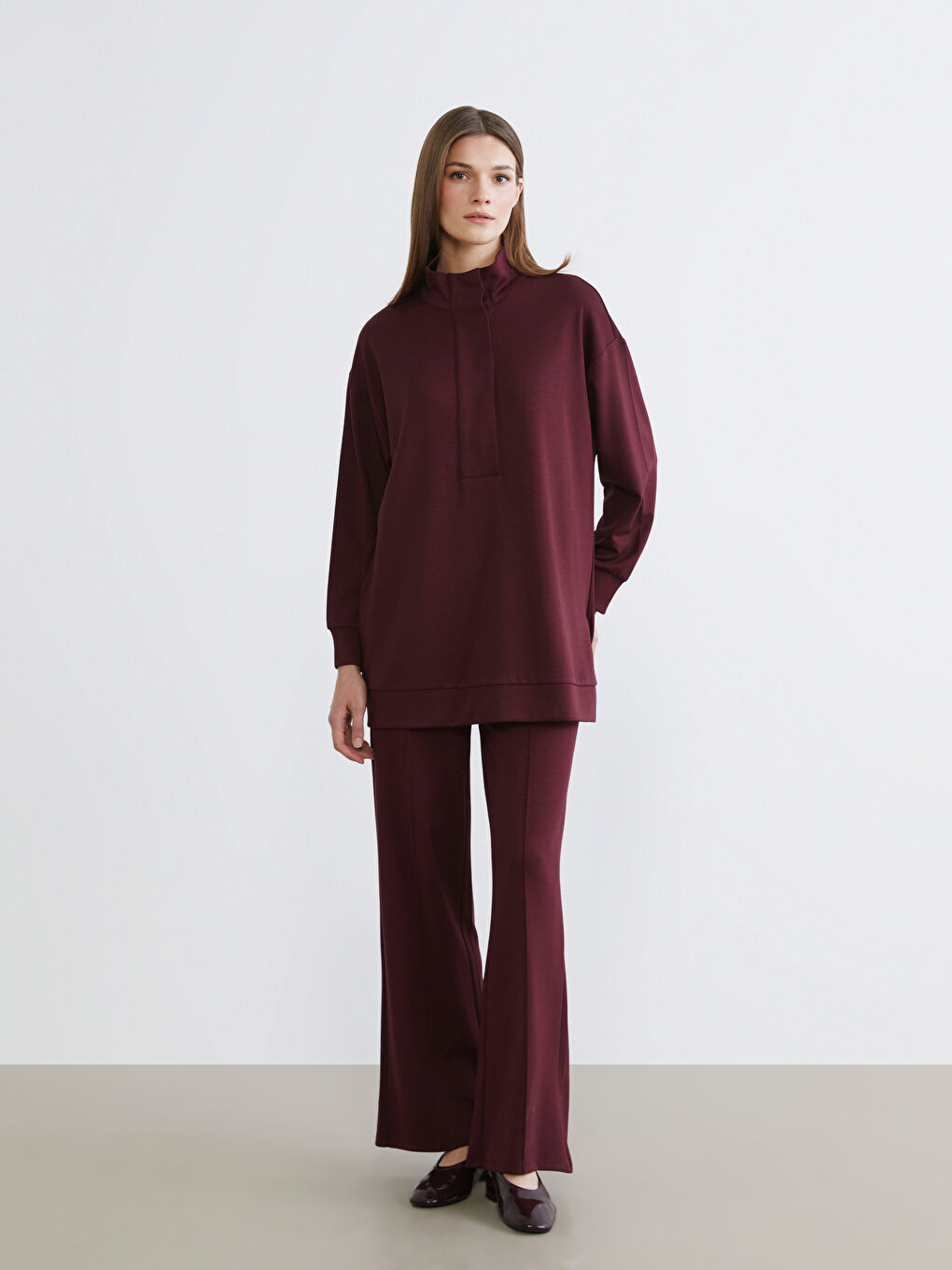 بنطال رياضي بوردو امرأة