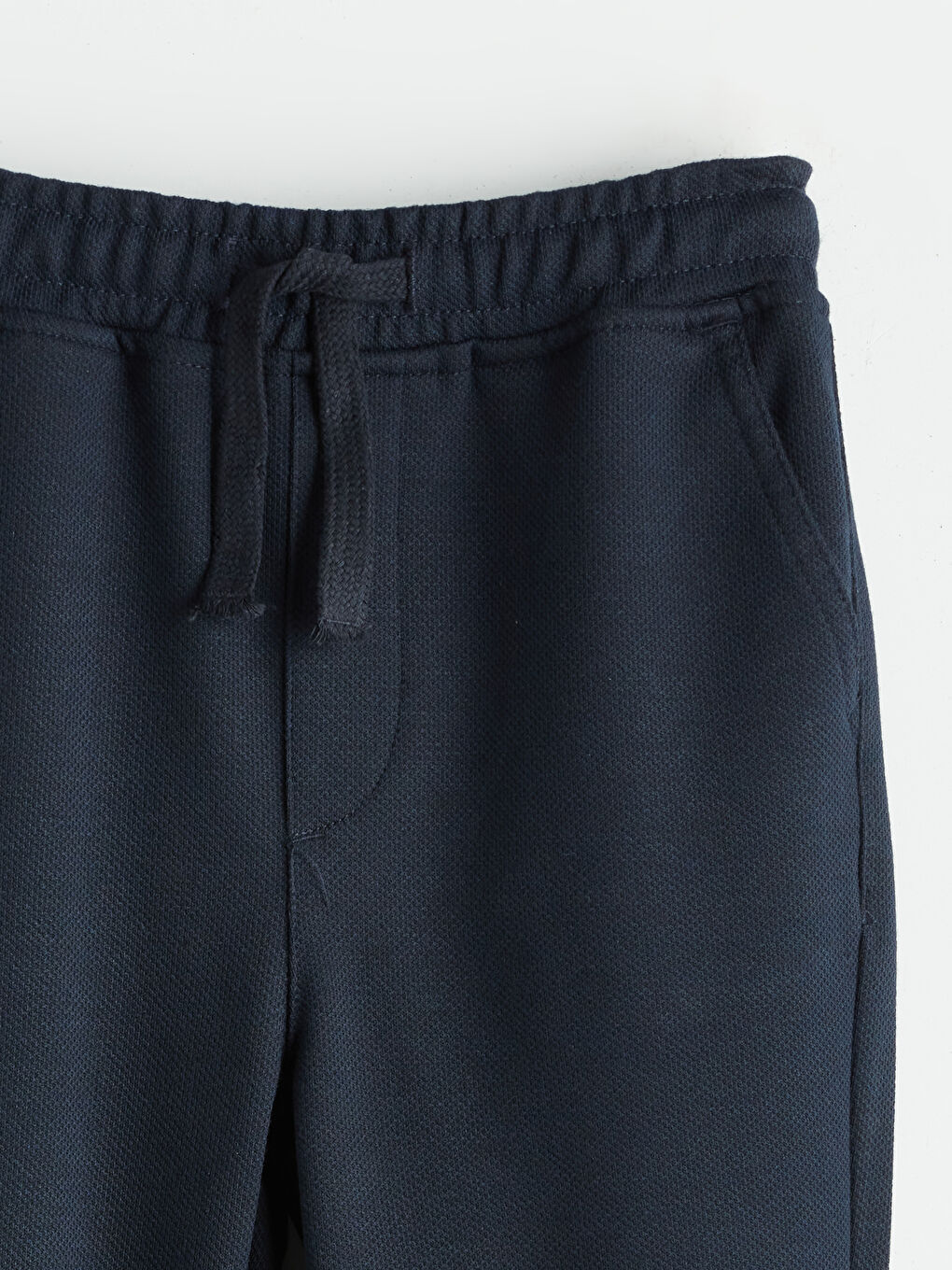 LCW ECO Boys' Textured Trousers with Elastic Waist -W5HK68Z4-CRP