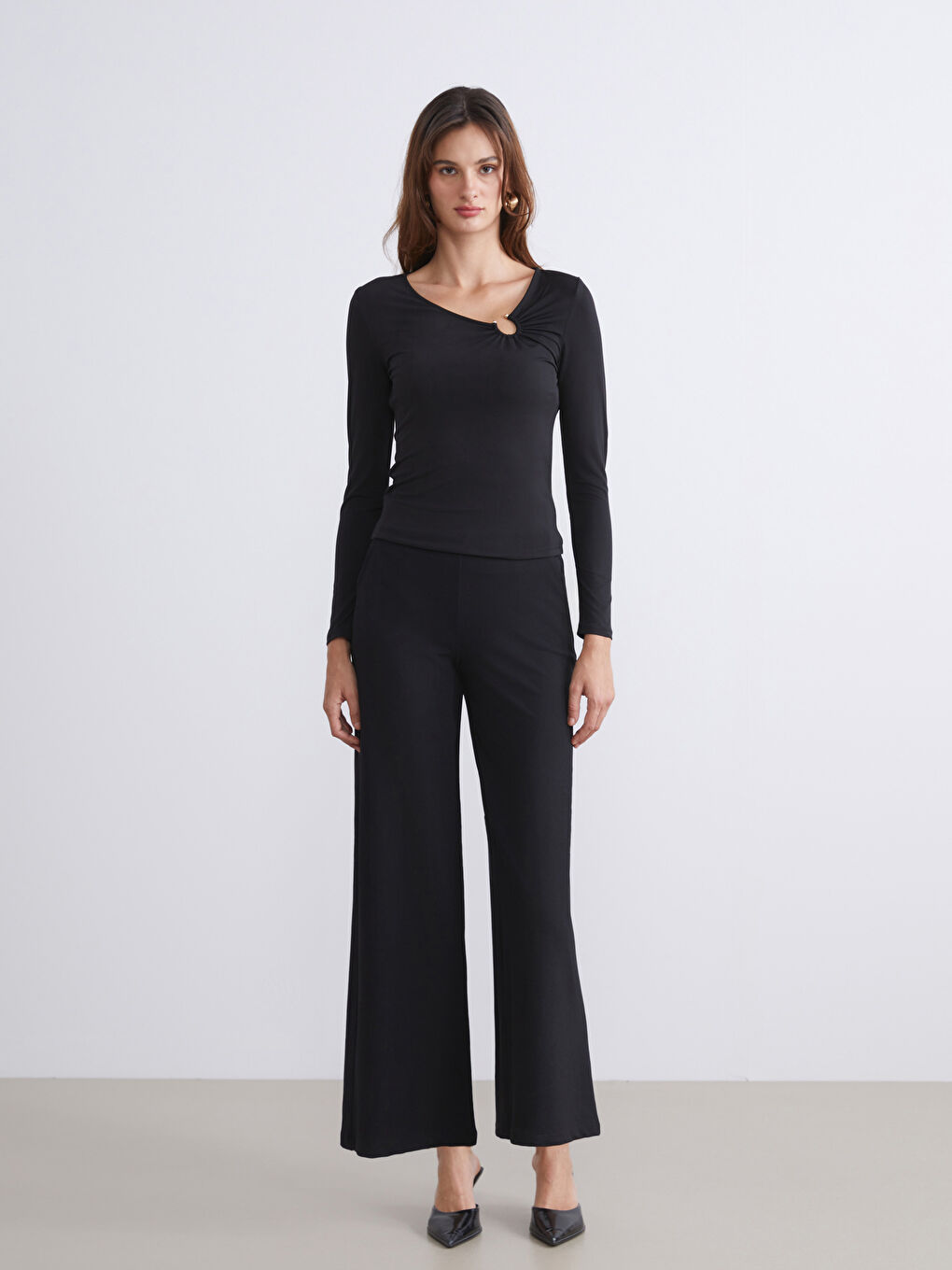 Crew Neck Ruched Women's T-Shirt-1