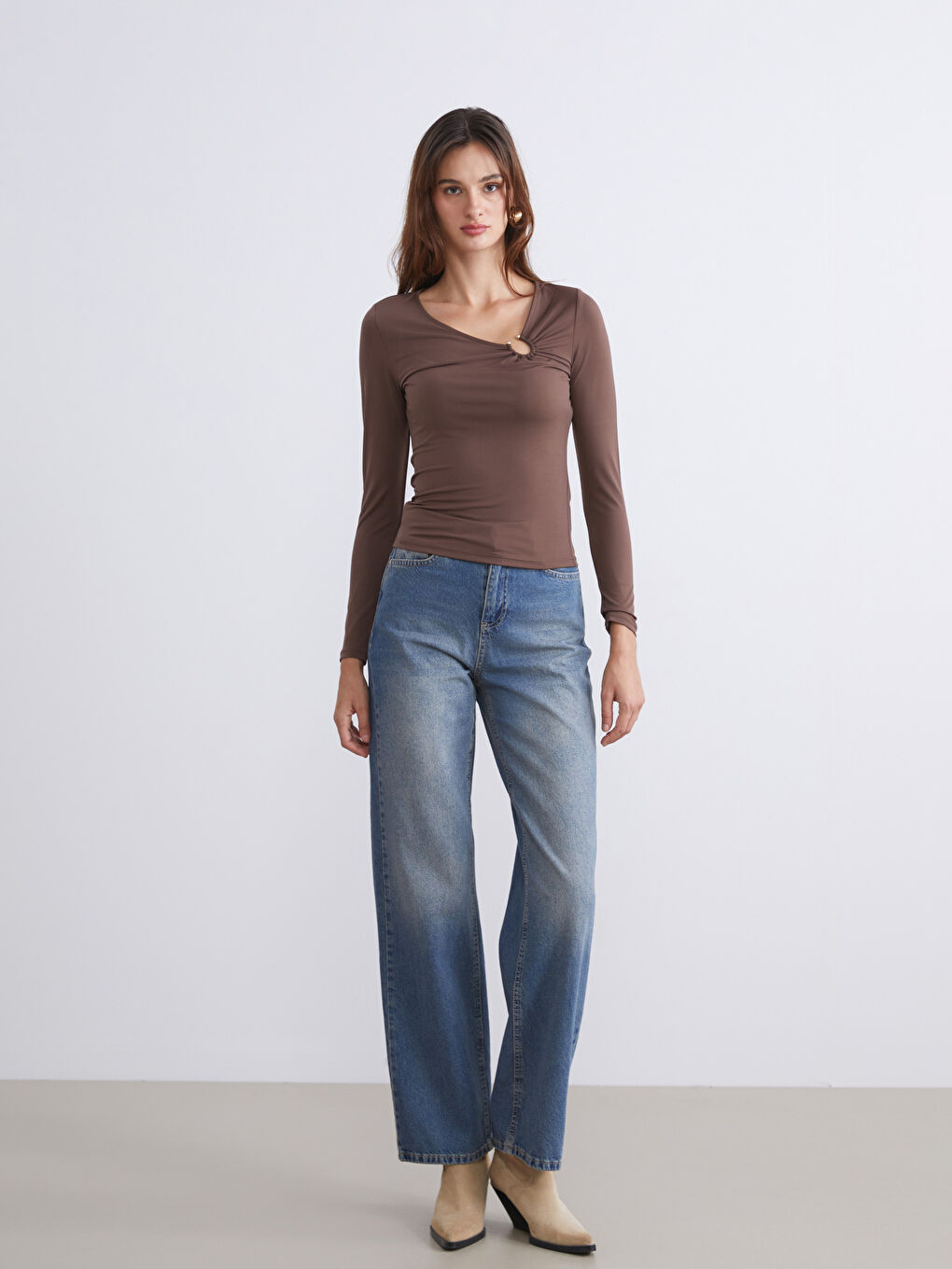 Crew Neck Ruched Women's T-Shirt-1