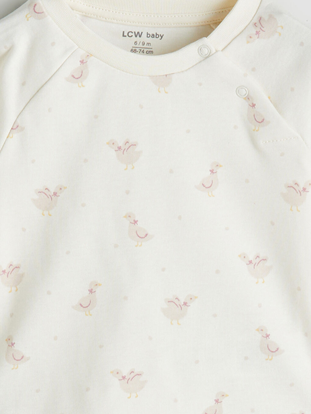 Ekru Baskılı Kız Bebek Tişört Pantolon ve Bere 3'lü-3