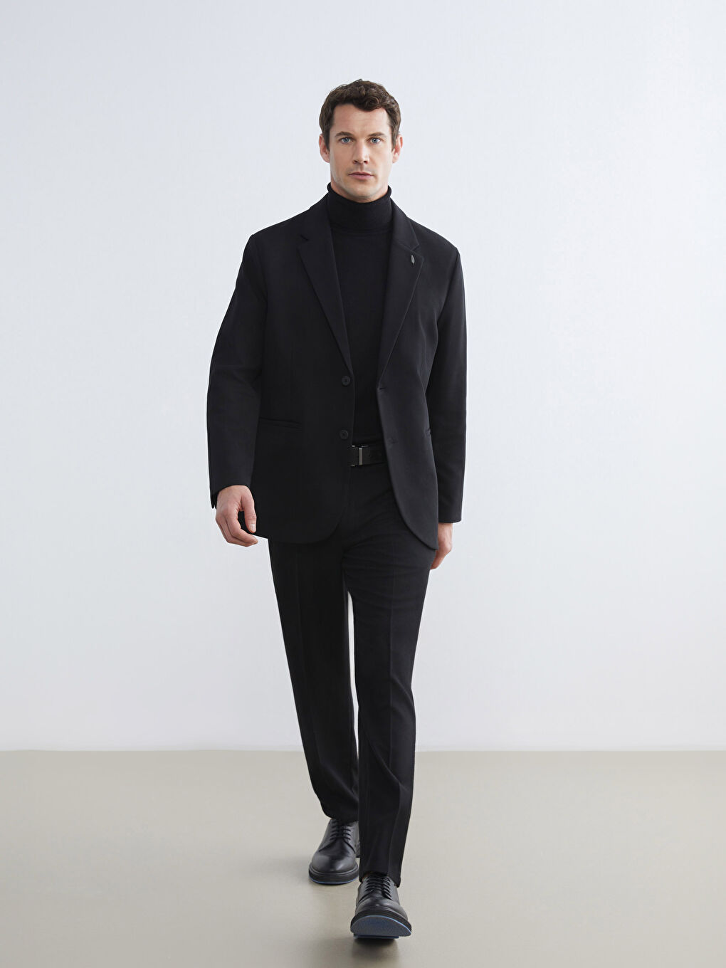 Siyah Standart Kalıp Erkek Pantolon