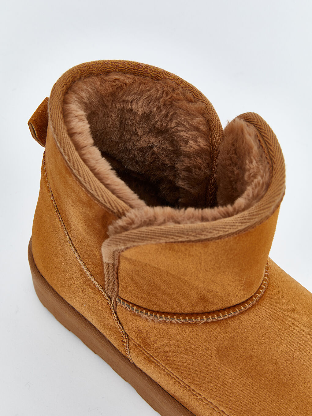 Bej Süet Görünümlü Kadın Bot-2