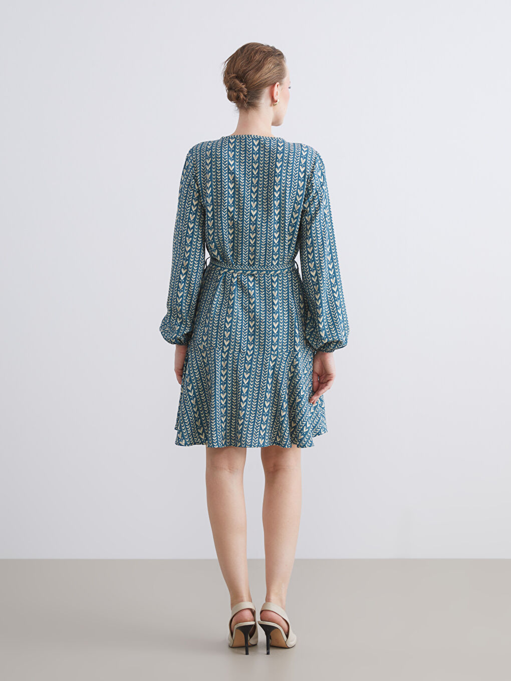 Yeşil Bağlamalı Yaka Desenli A Kesim Mini Elbise-4