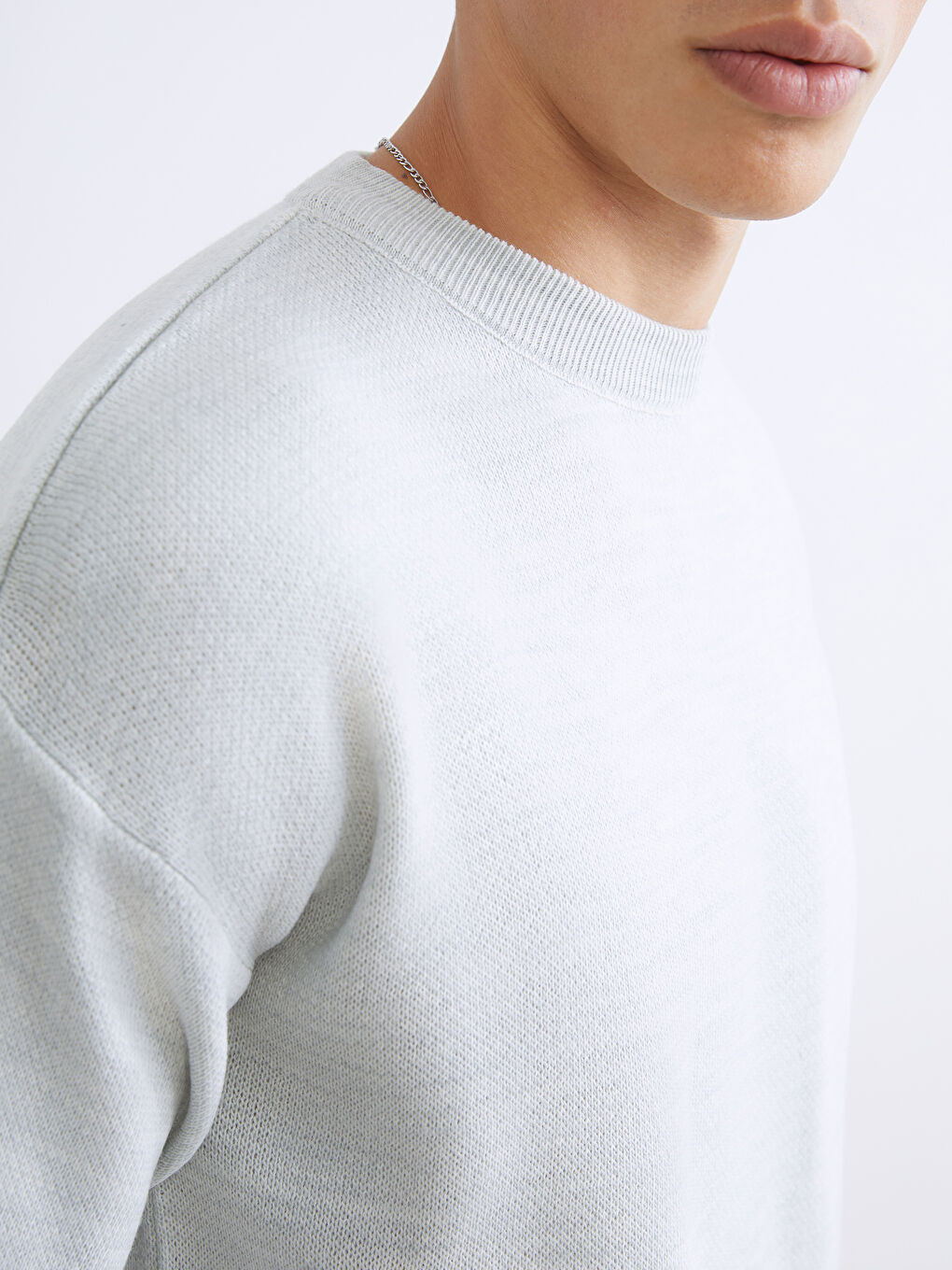 بلوفر تريكو كم طويل بياقة دائرية للرجال-2