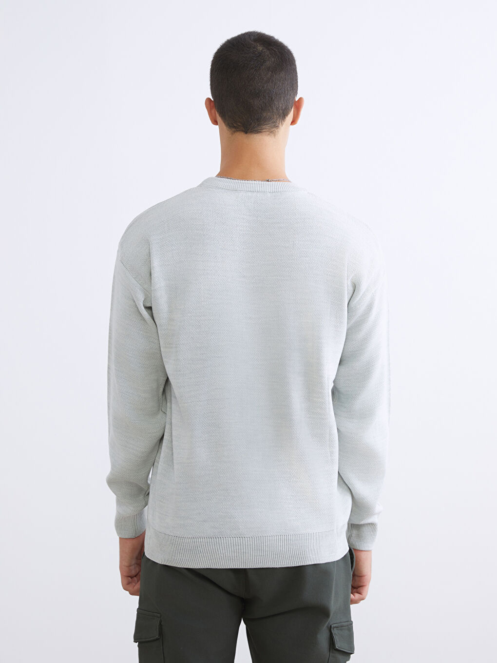 بلوفر تريكو كم طويل بياقة دائرية للرجال-3