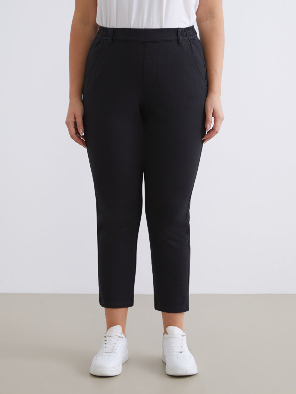 Siyah Büyük Beden Straight Fit Kadın Jean Pantolon-1