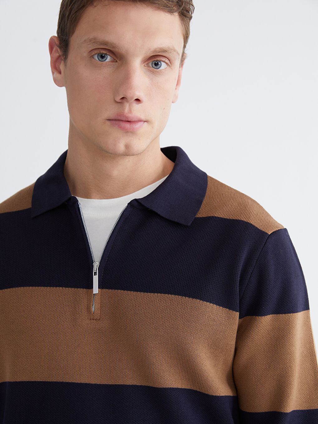 Kahverengi Polo Yaka Çizgili Erkek Triko Kazak-2