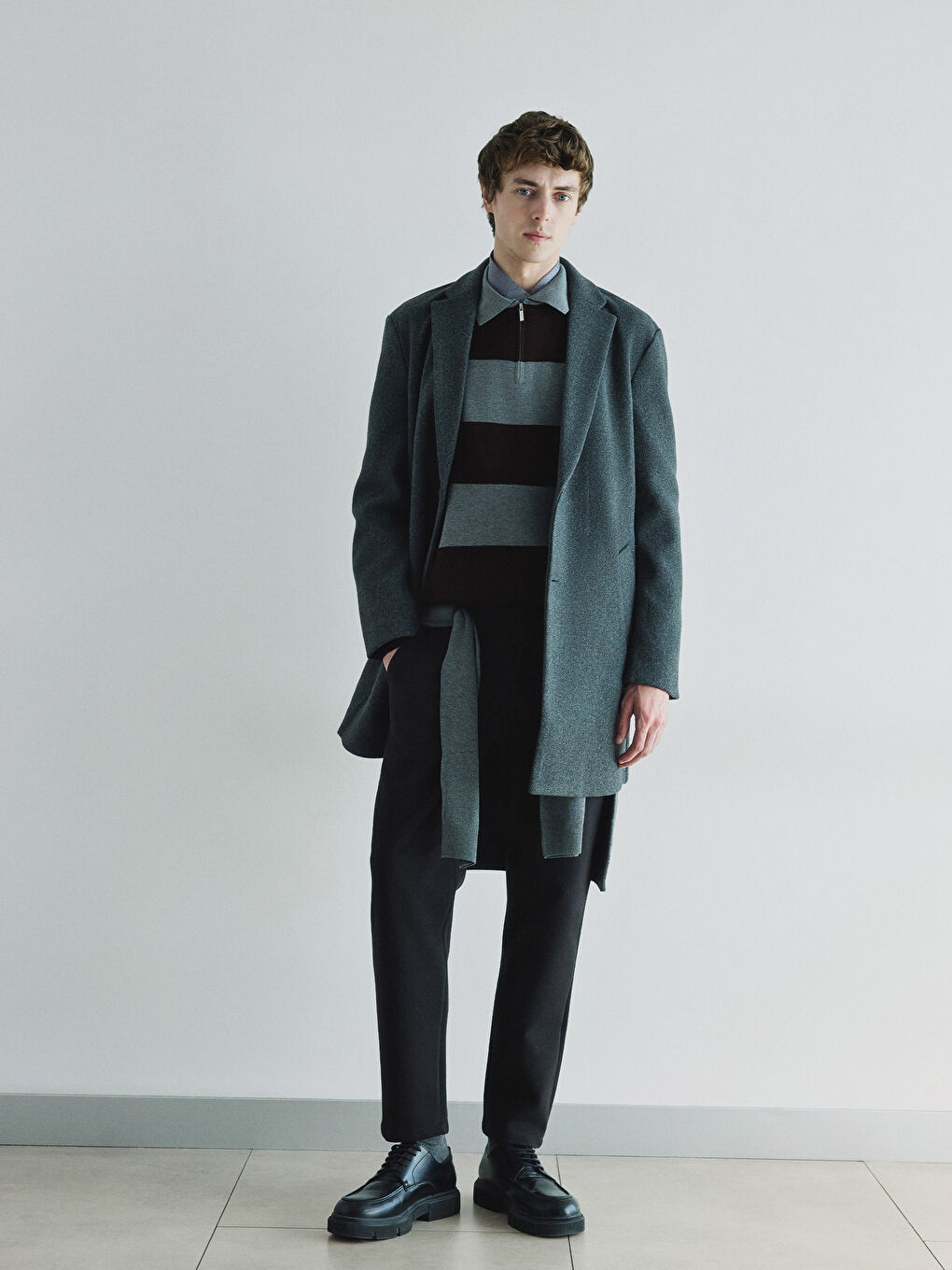 Kahverengi Polo Yaka Çizgili Erkek Triko Kazak-1