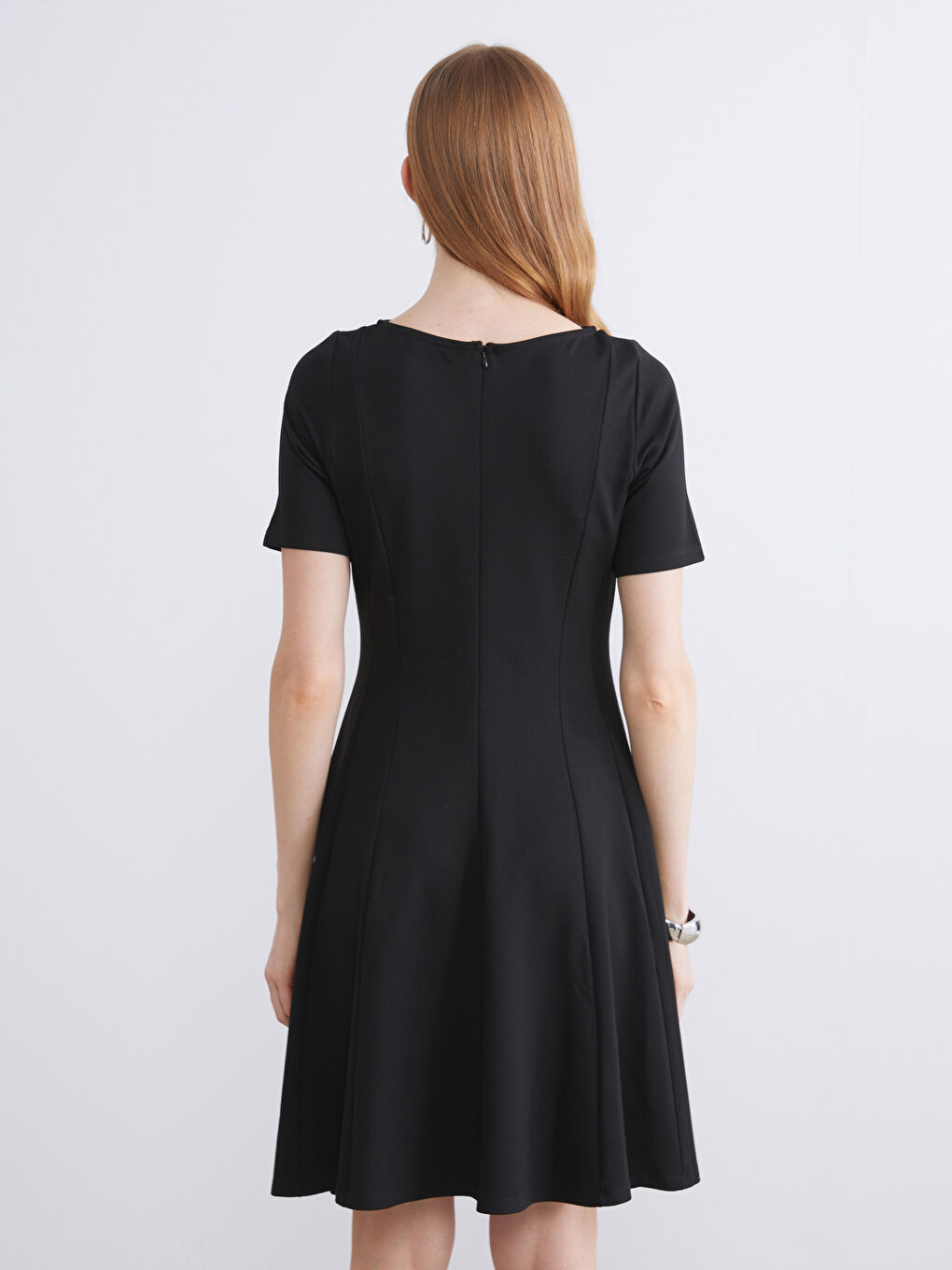 CRNA Haljina Žena-3