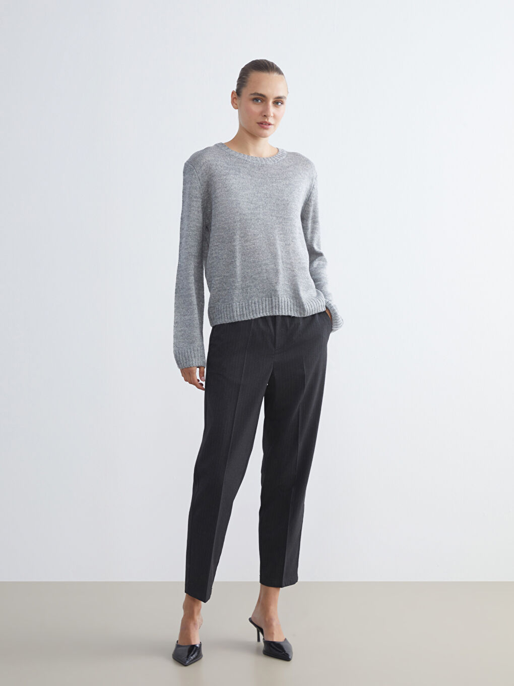 Crew Neck Women's Knitwear Sweater-1