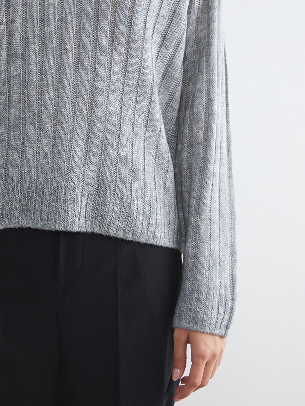 V Neck Women's Knitwear Sweater-2