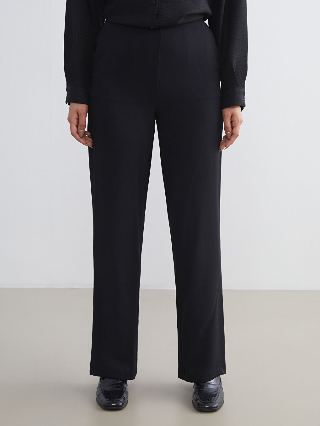 Siyah Beli Lastikli Kadın Pantolon-2