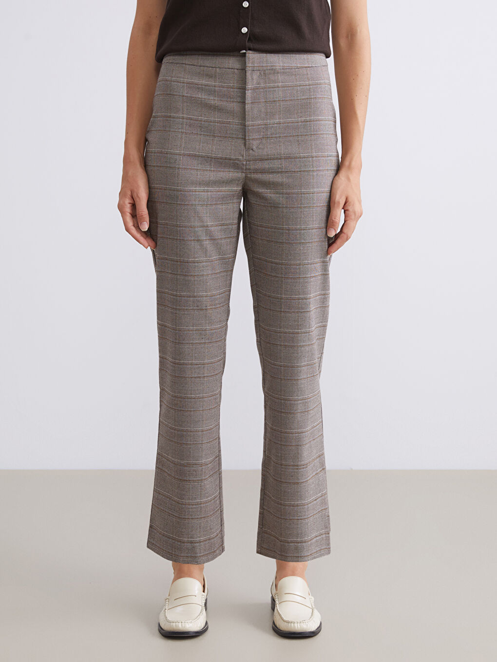 Woman BROWN Trousers-1