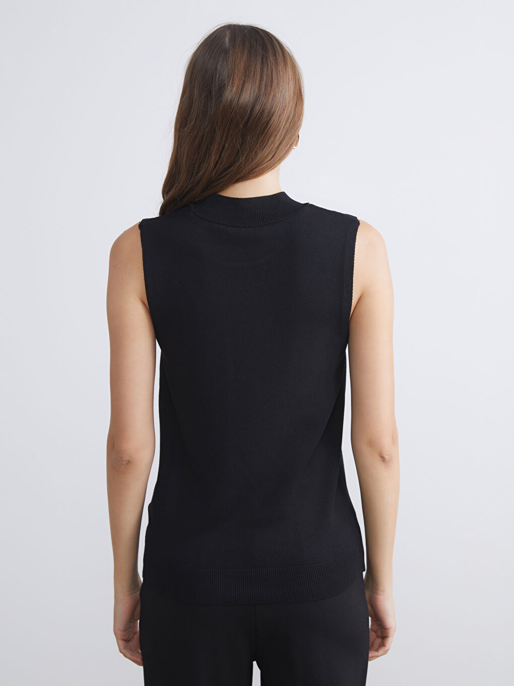 Siyah Bisiklet Yaka Taşlı Kadın Triko Atlet-3