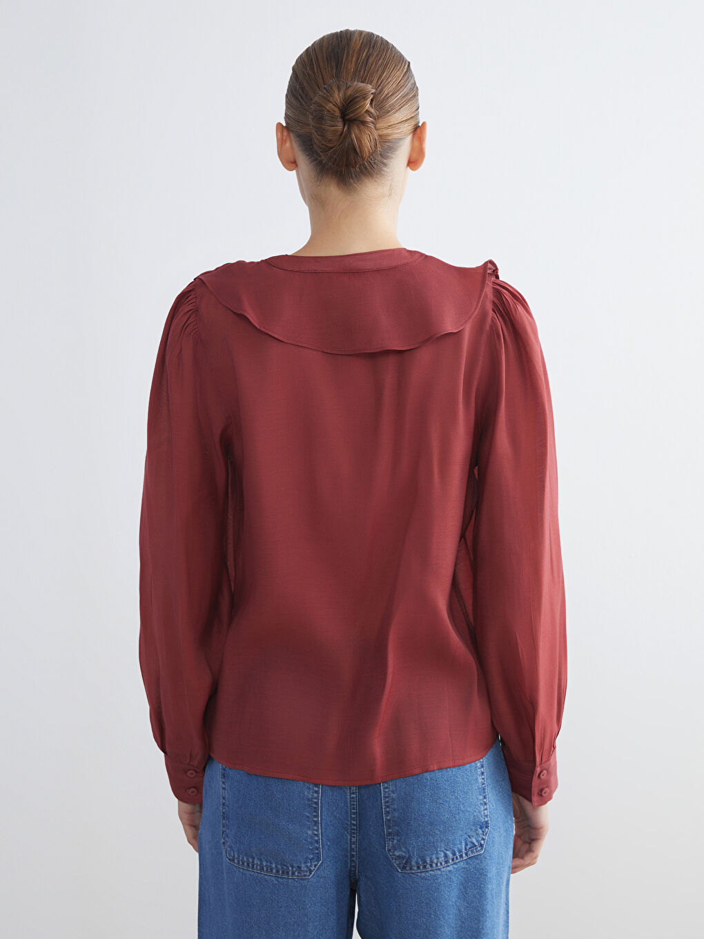LCWAIKIKI Classic V Neck Frilly Blouse -W5HQ95Z8-GPD