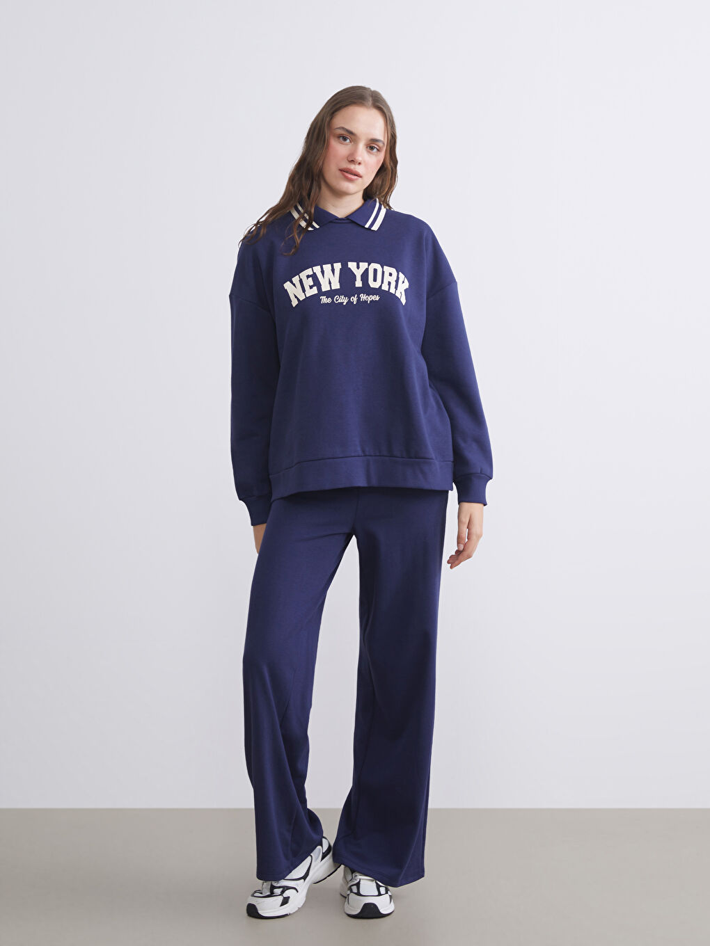 Lacivert Polo Yaka New York Baskılı Kadın Sweatshirt-2