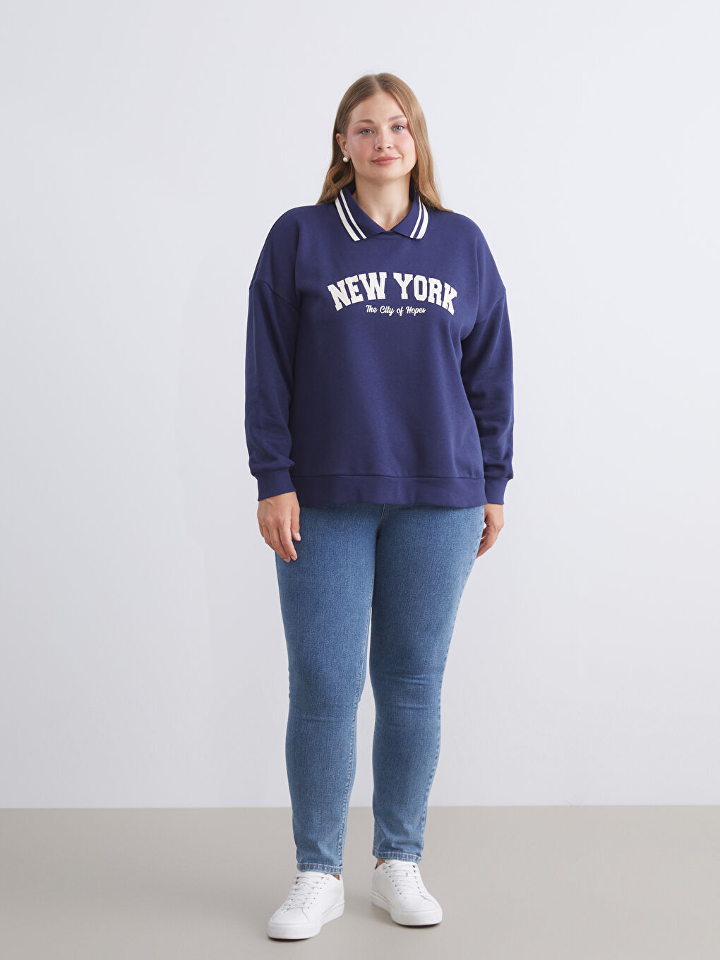 Lacivert Polo Yaka New York Baskılı Kadın Sweatshirt-1