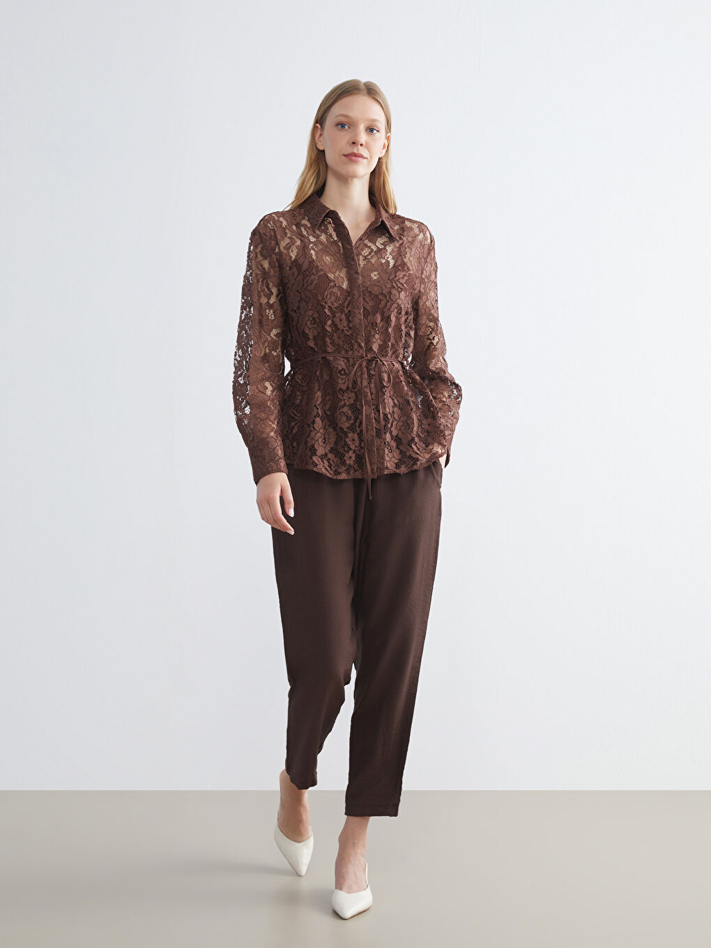 LCWAIKIKI Classic Lace Women's Shirt -W5HR13Z8-CT9