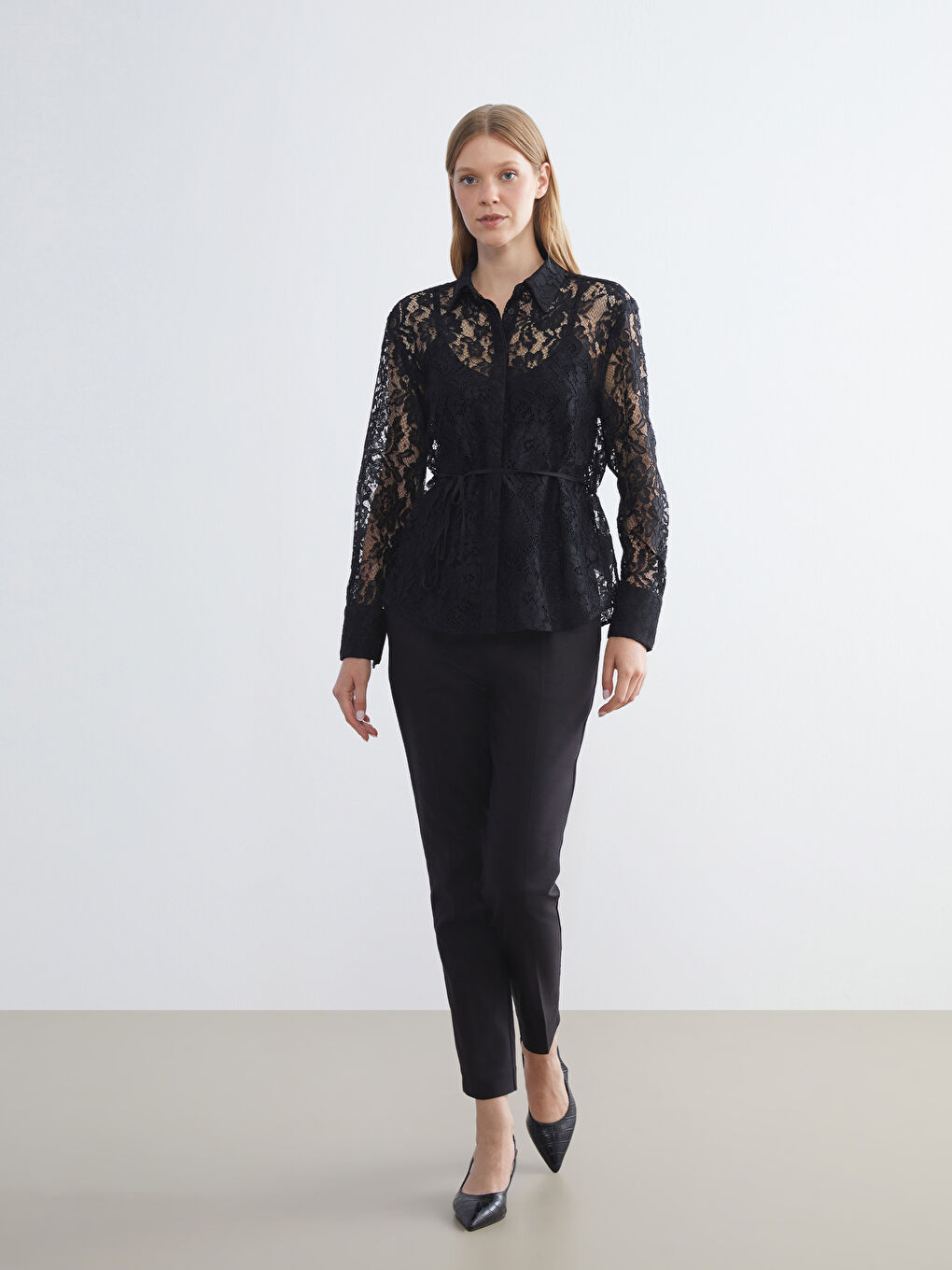 LCWAIKIKI Classic Lace Women's Shirt -W5HR13Z8-CVL