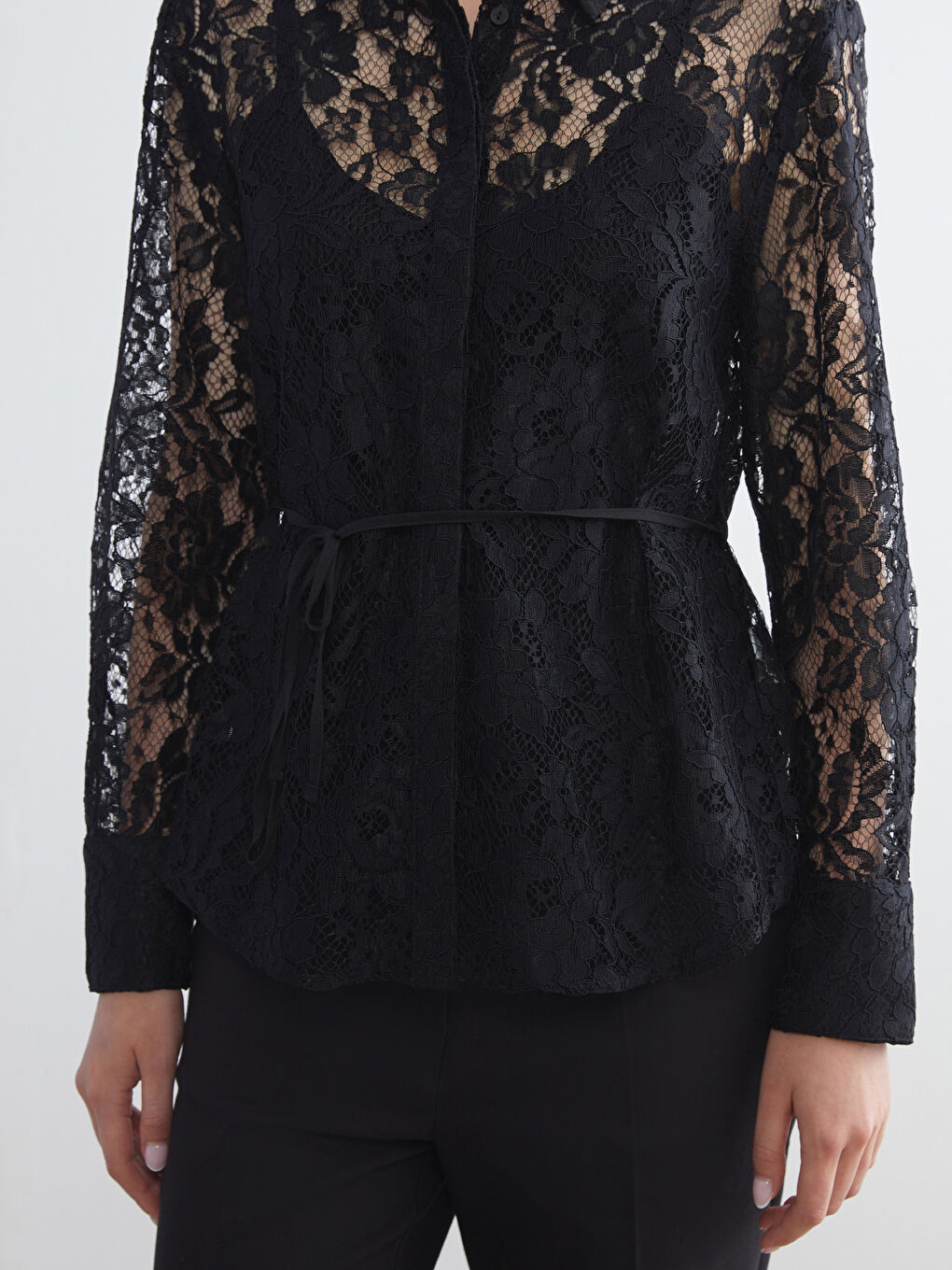 LCWAIKIKI Classic Lace Women's Shirt -W5HR13Z8-CVL
