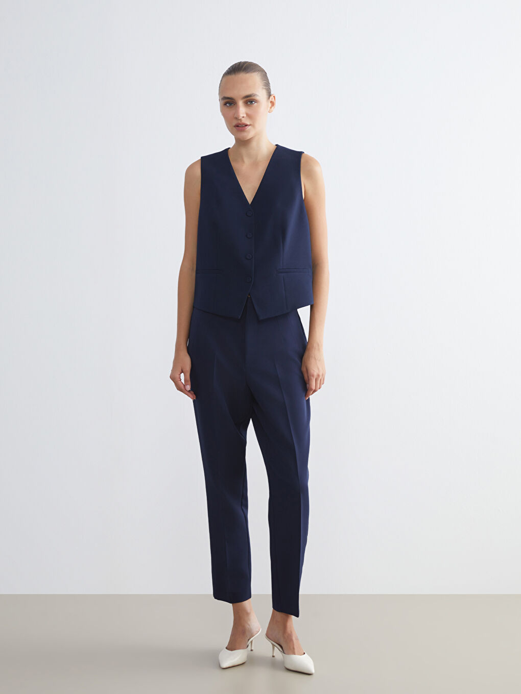 LCWAIKIKI Classic V Neck Women's Classic Waistcoat -W5HR44Z8-CUJ