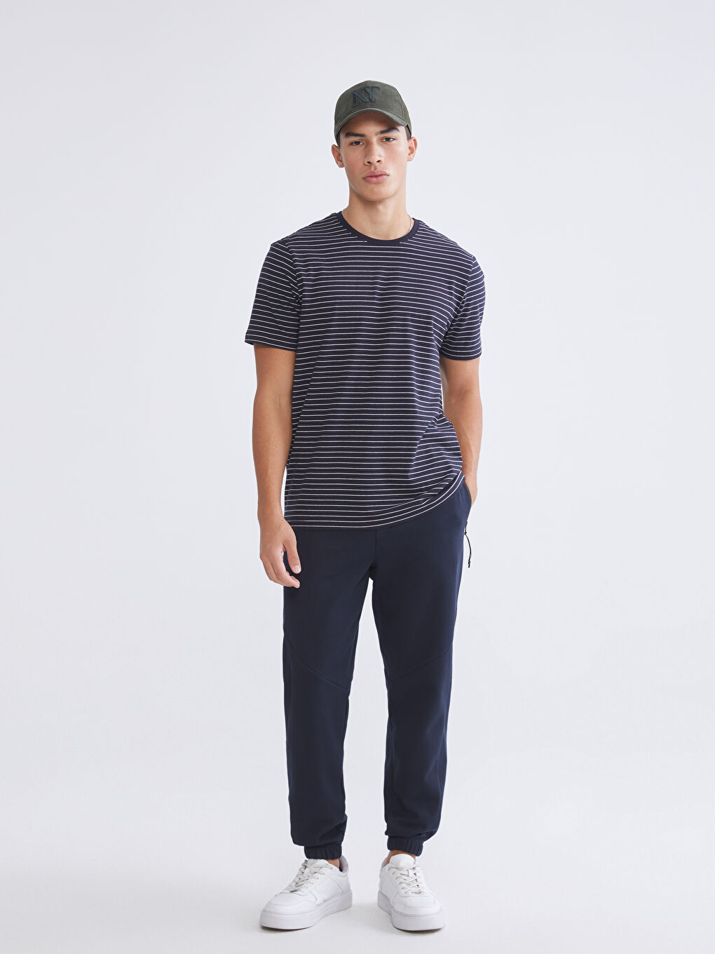 Standard Fit Men's Jogger Sweatpants