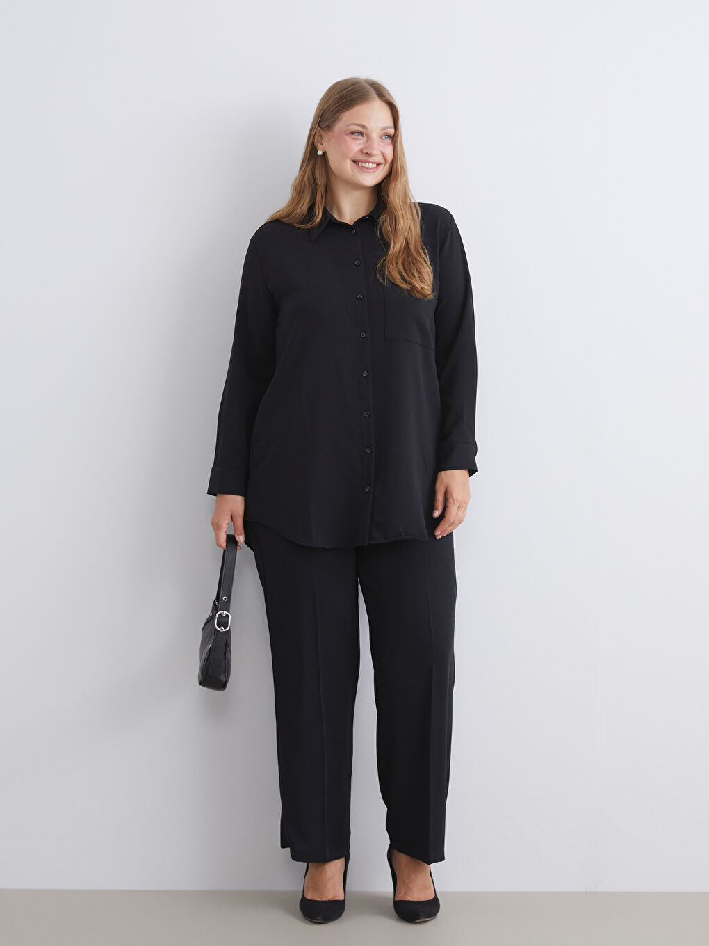 Siyah Geniş Paça Pileli Kadın Pantolon-1