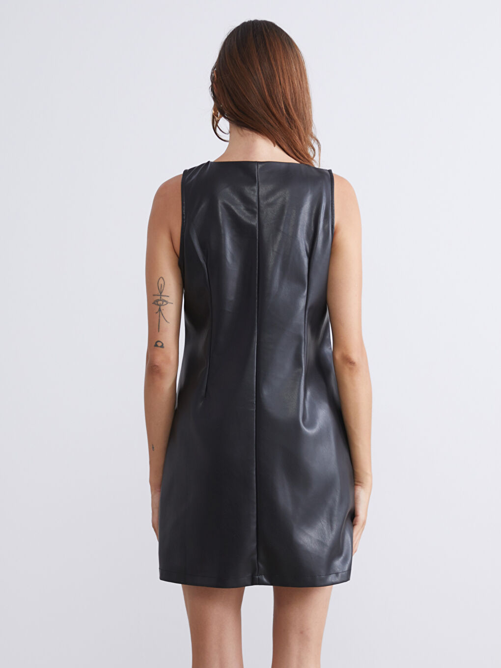 CRNA Haljina Žena-3