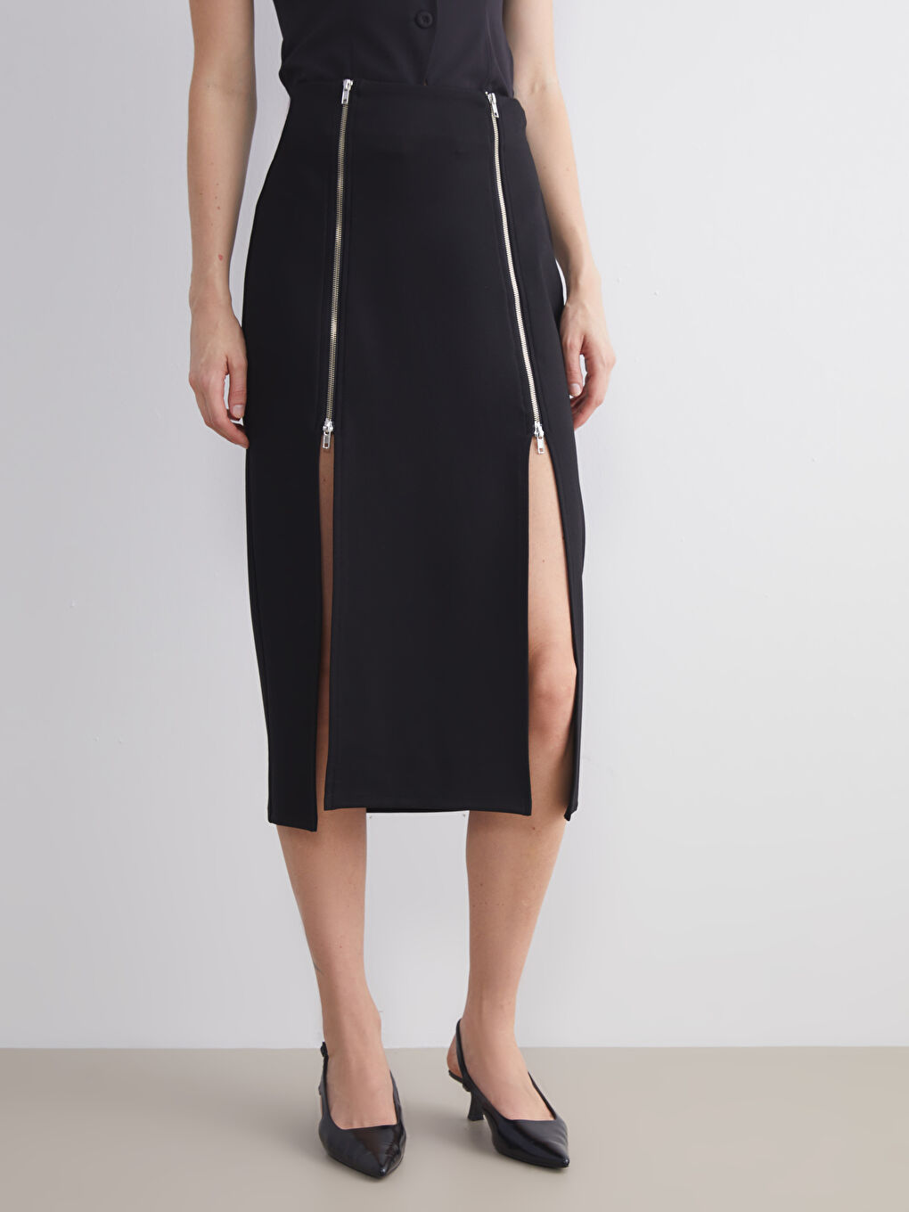 Woman BLACK Skirt-1