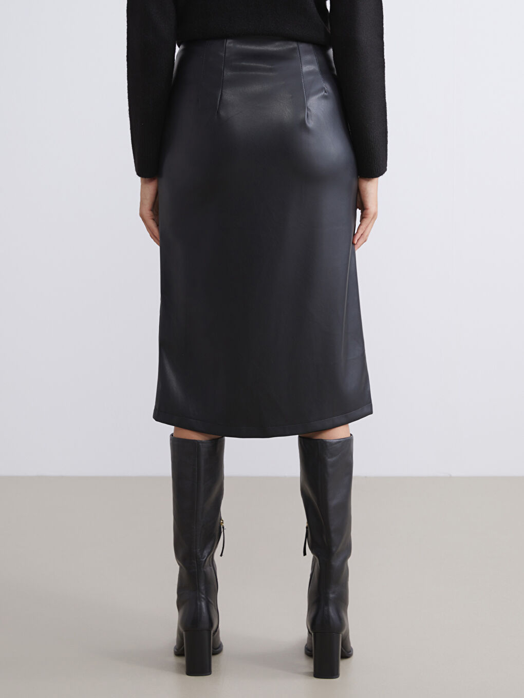 Woman BLACK Skirt-3
