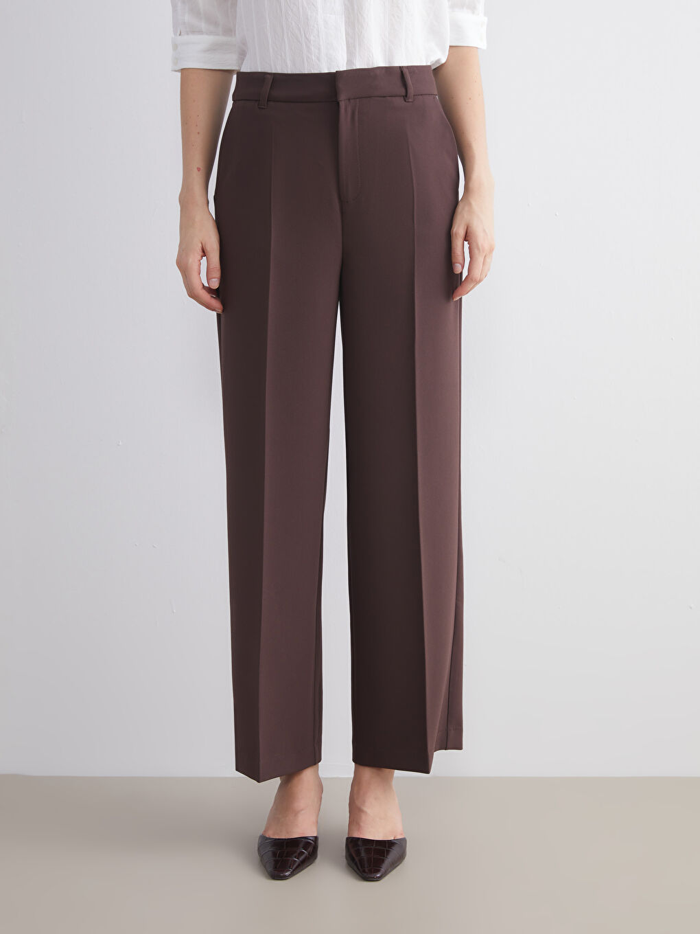 LCWAIKIKI Classic Standard Fit Women's Trousers -W5HT01Z8-D7V