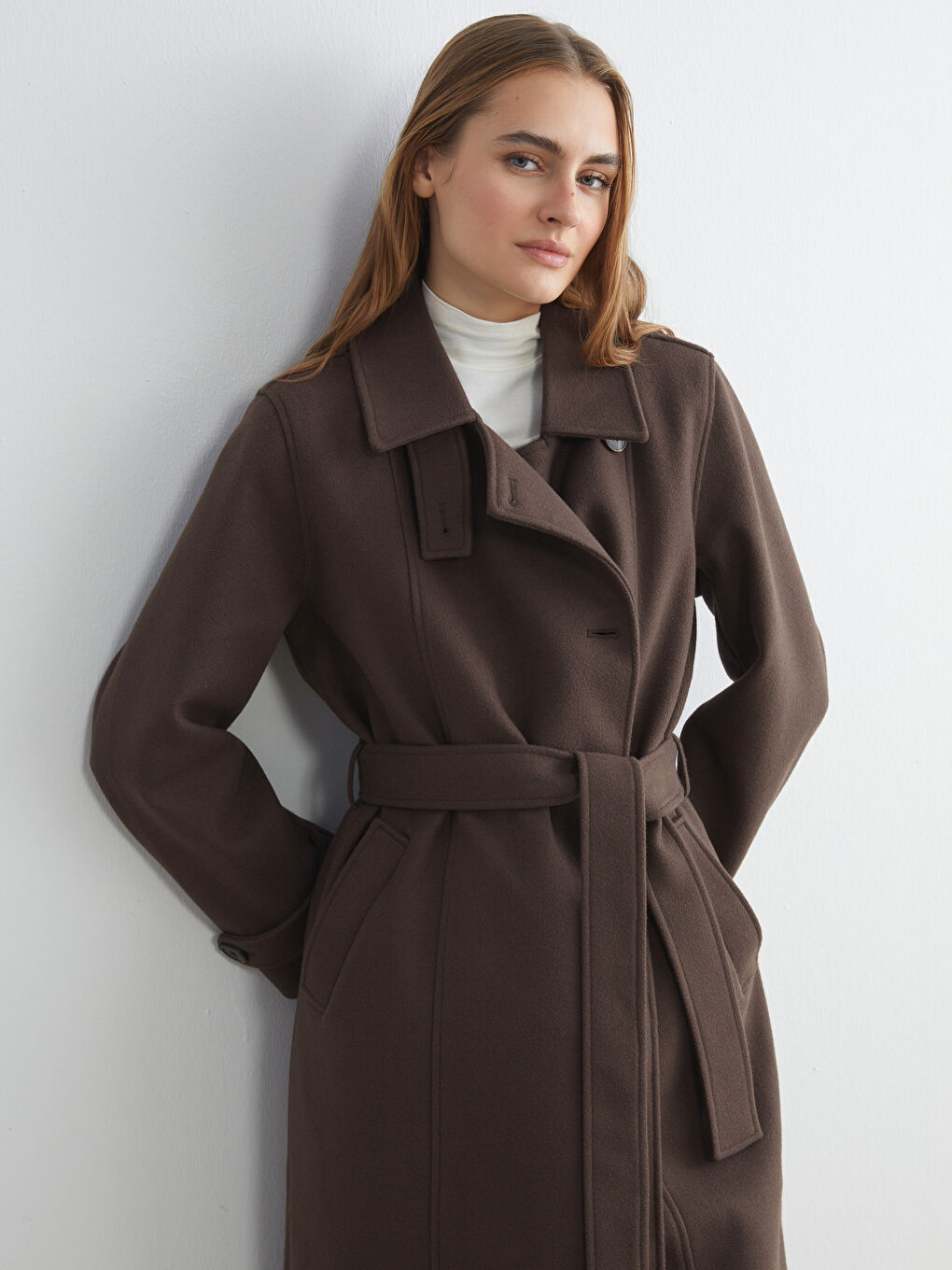 Kahverengi Beli Kuşaklı Kadın Kaşe Kaban