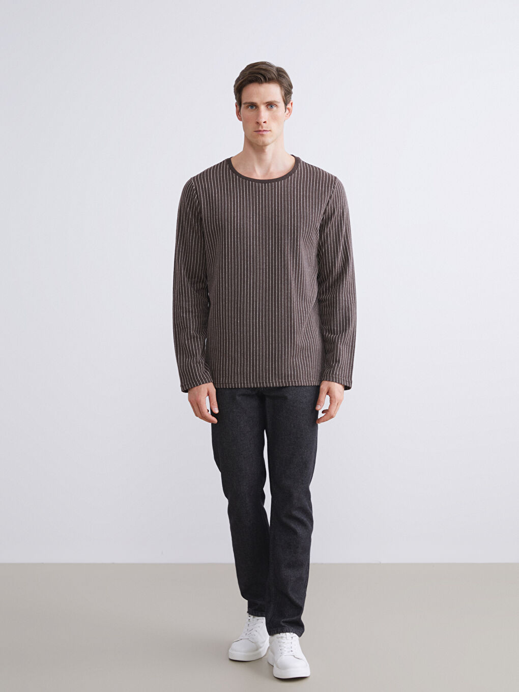 Bej Bisiklet Yaka Çizgili Erkek Tişört-1