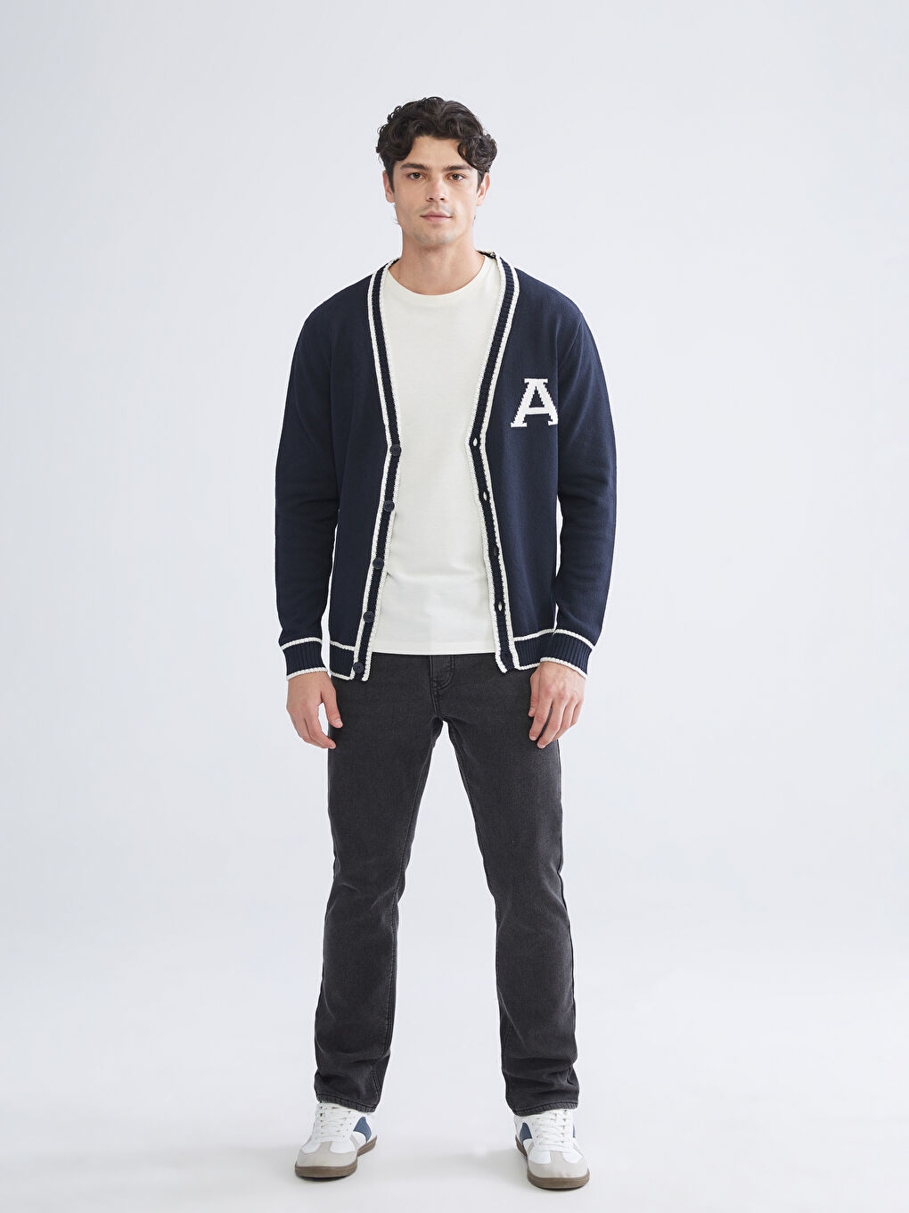 Lacivert Standart Kalıp V Yaka Erkek Triko Hırka-1