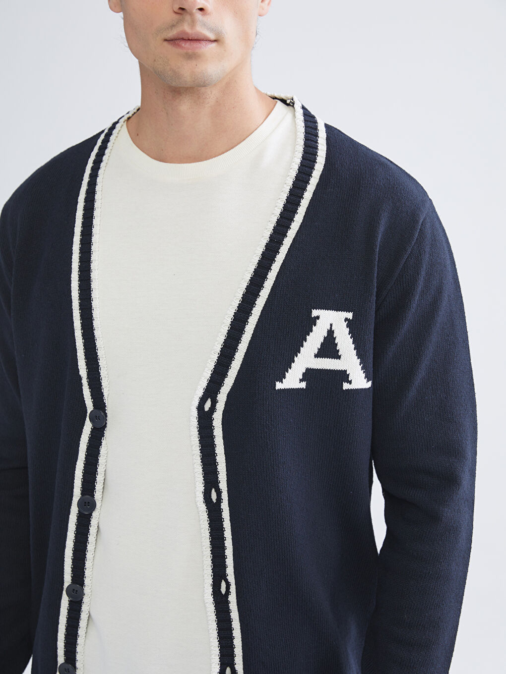 Lacivert Standart Kalıp V Yaka Erkek Triko Hırka-2