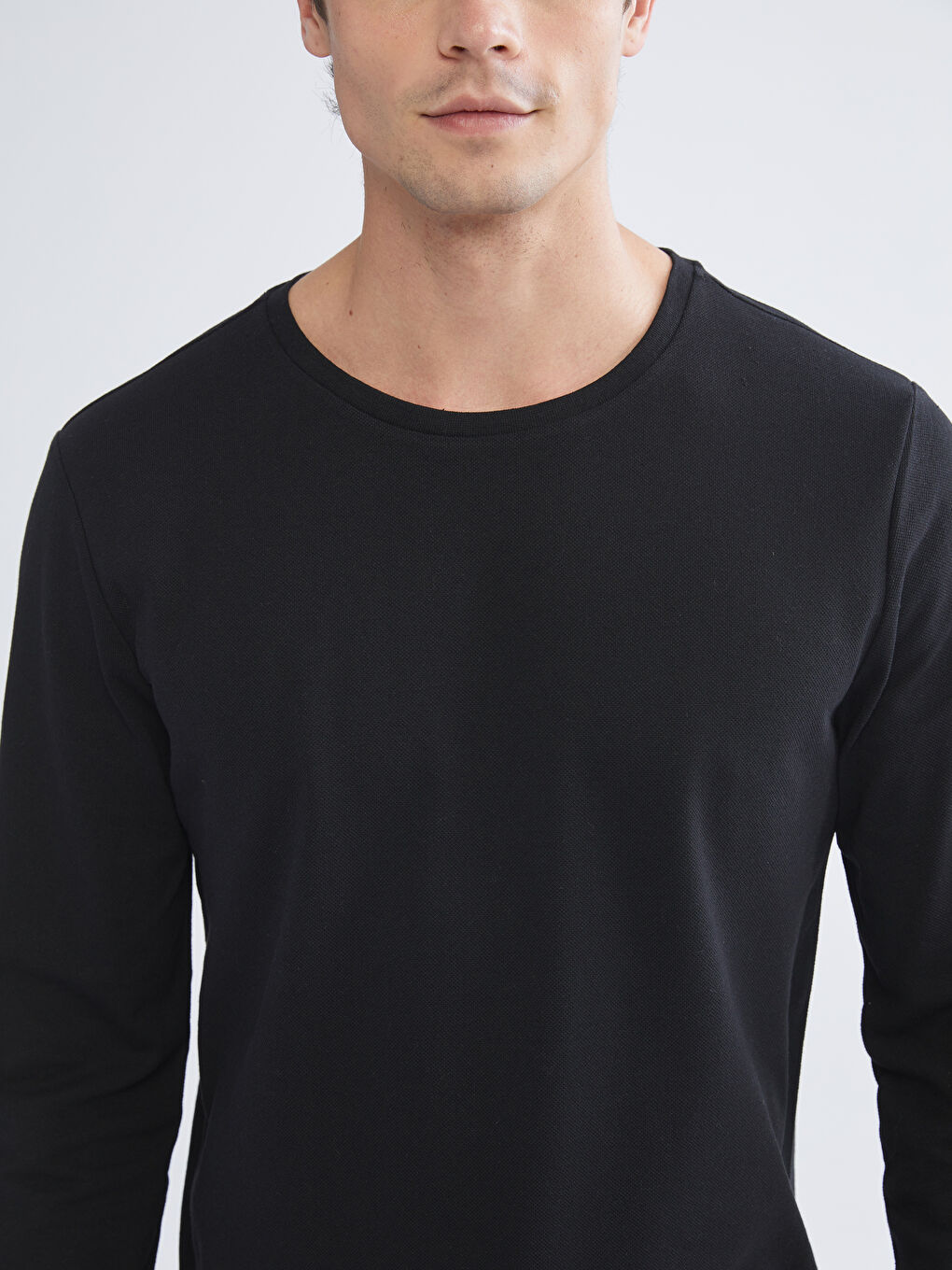 Siyah Bisiklet Yaka Uzun Kollu Erkek Tişört-2