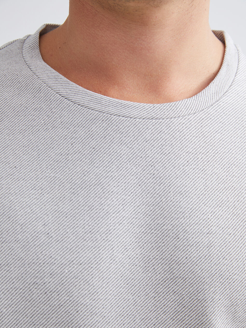 Gri Bisiklet Yaka Uzun Kollu Erkek Tişört-2