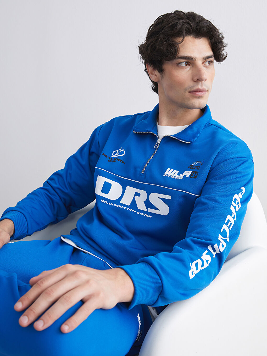 Mavi Dik Yaka Baskılı Erkek Sweatshirt